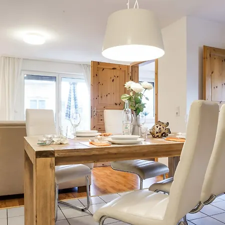 Birkenstrasse 11a Whg 11 * זינקסט